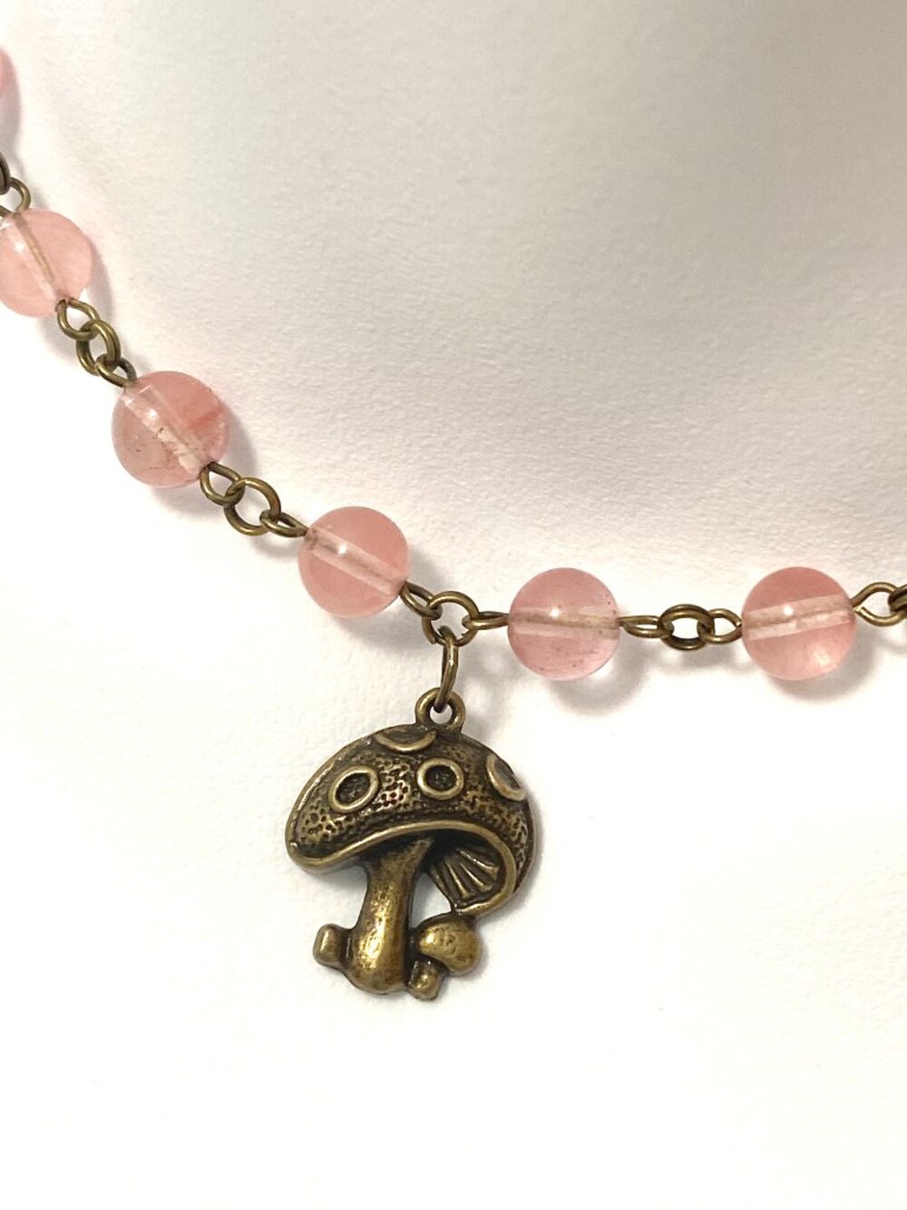Cherry Quartz Short Adjustable Necklace w/ Bronze Round Mushroom Pendant